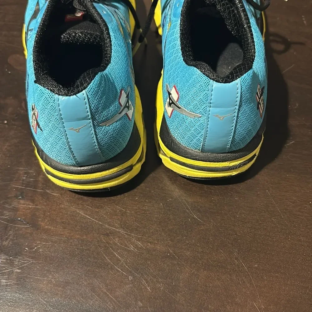 Mizunu Wave Inspire X10 Running Shoes Blue Yellow Size 10